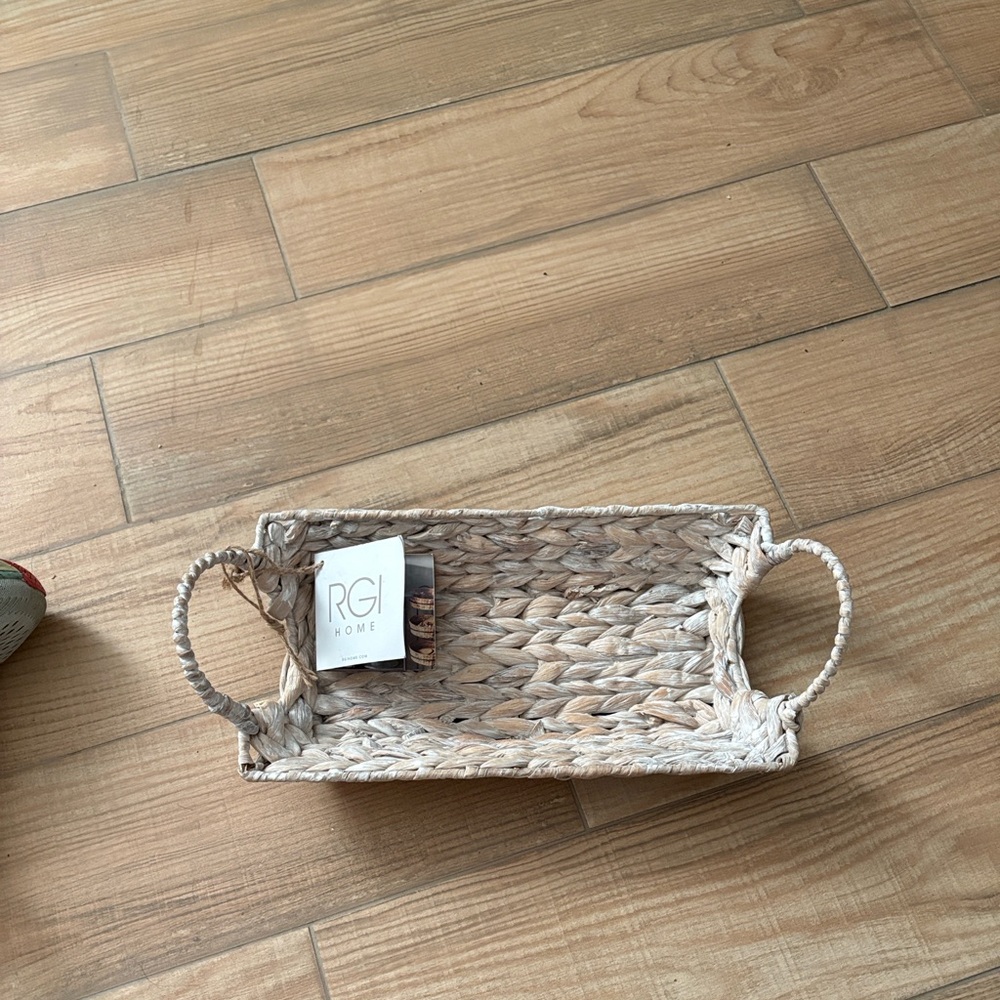 Woven Basket - Natural tan